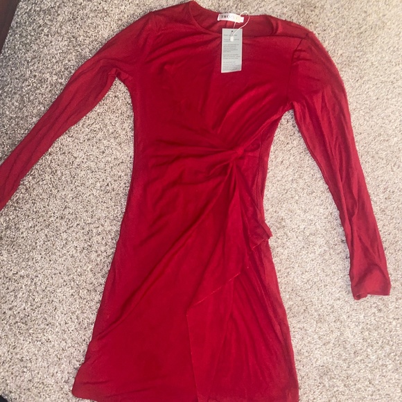 Red dress - Picture 1 of 1